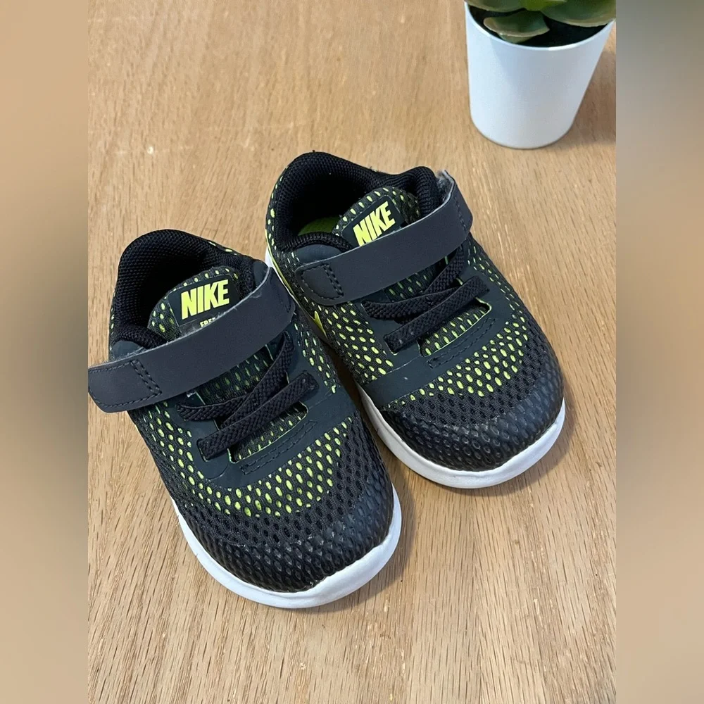 Nike Baby Free Rn Sneakers - Picture 2 of 5